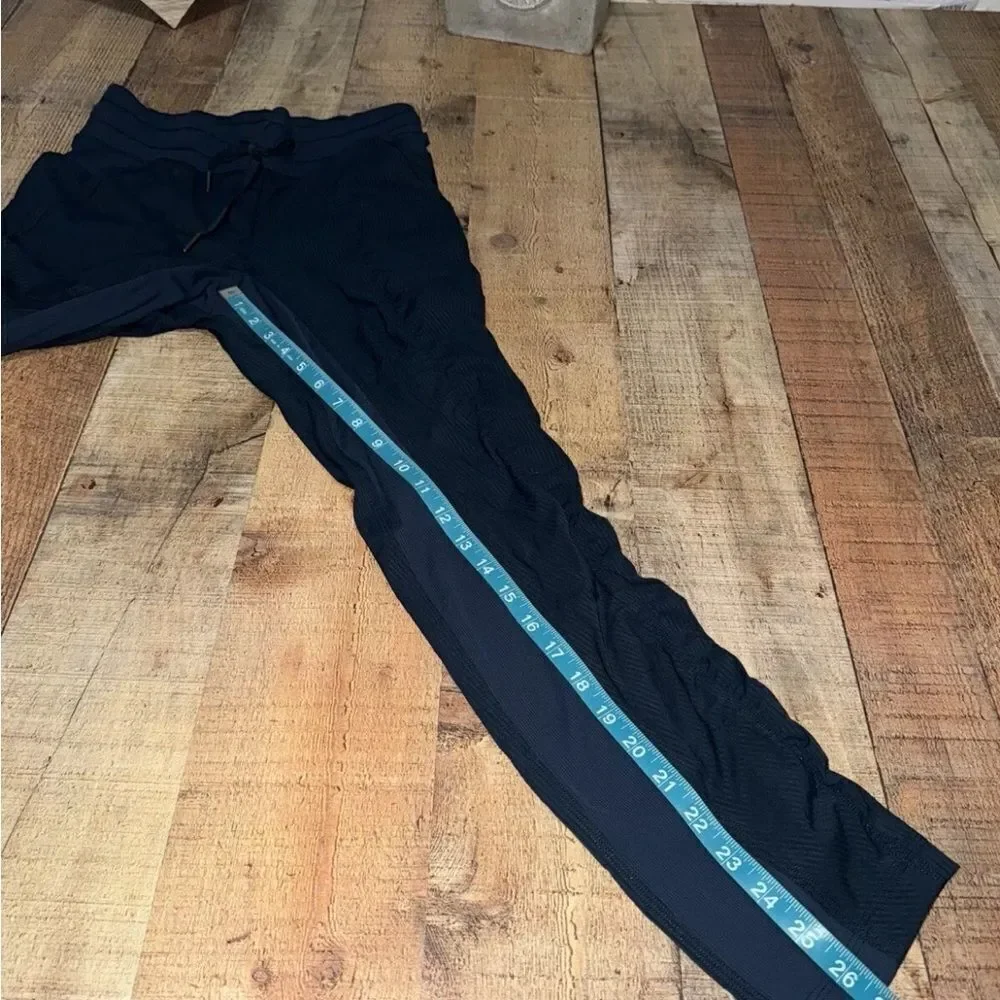 Lululemon Street To Studio Pant II  Size 4